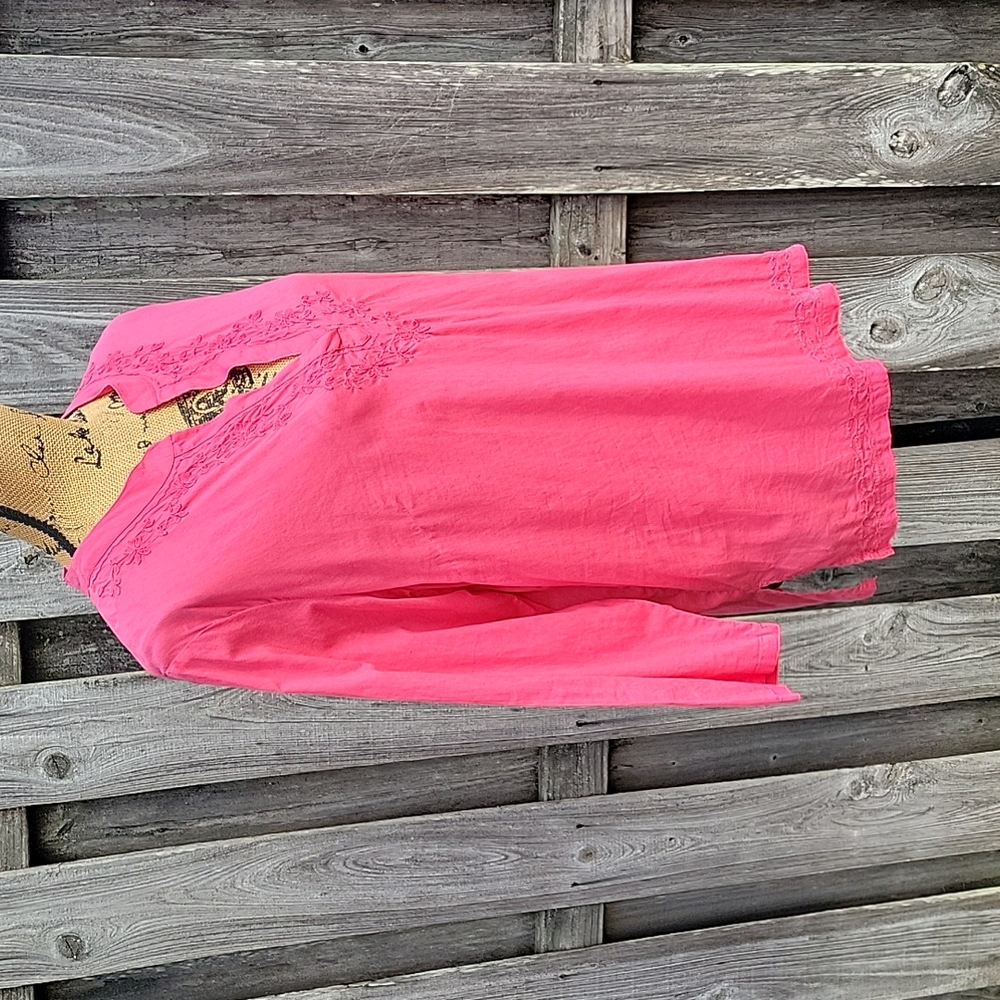 Liz Lange 100% Cotton Embroidered Maternity Top - Picture 8 of 17